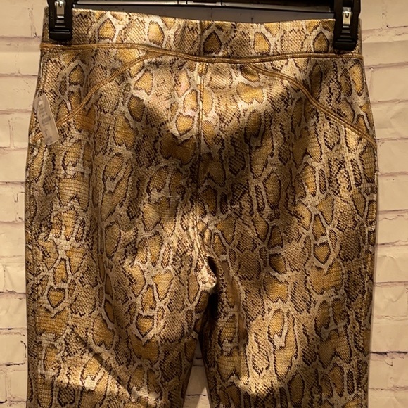 NWT VEGAN LEATHER ANIMAL PRINT LEGGINGS SZ SM FP - Picture 5 of 13